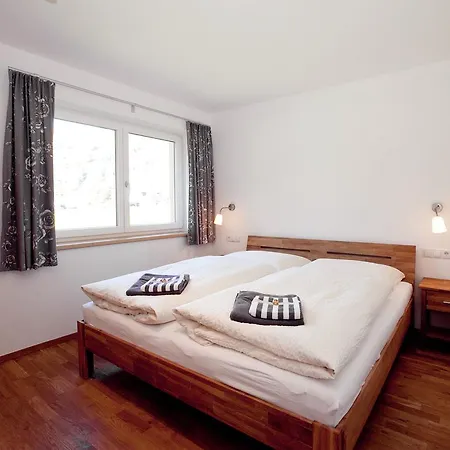 Tauern Relax Ii Apartment *